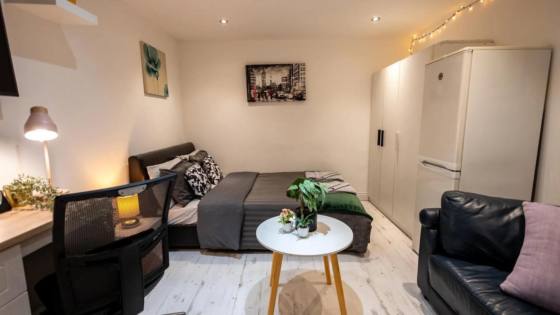 Studio Flat In Stepney-Limehouse - Central London Apartment
